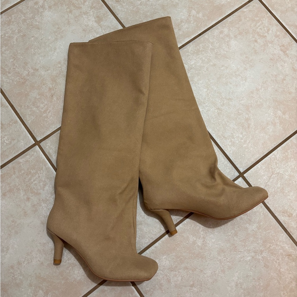 Suede Boots NWT